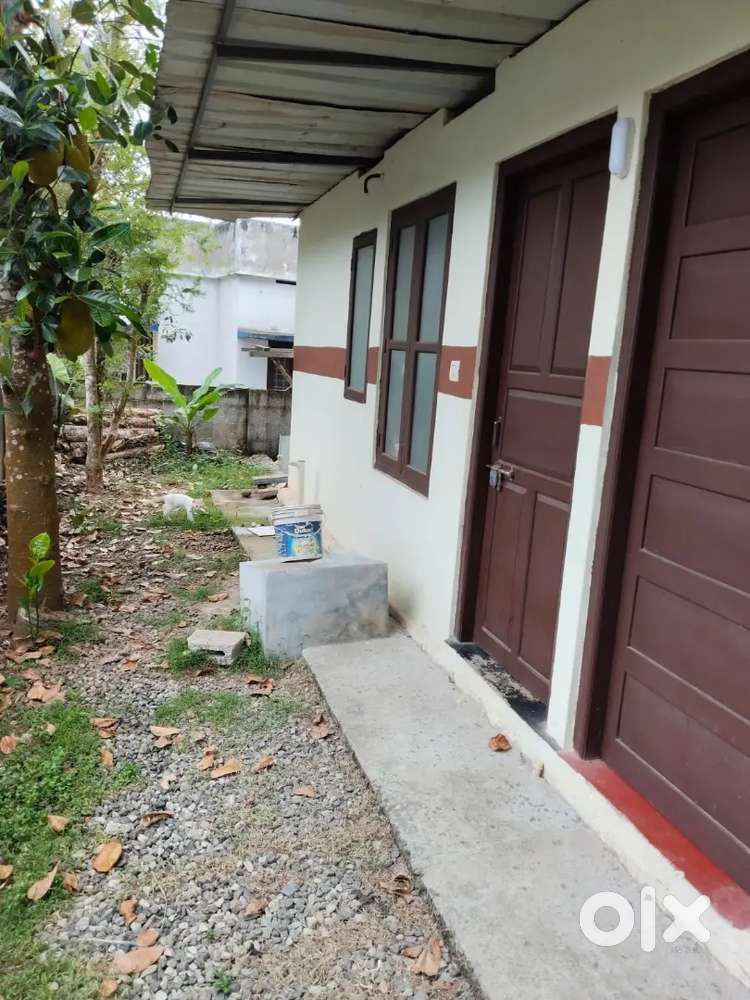 1bed room,2bath room(1bathroom out side,hall,kitchan.nearpuliyarakonam