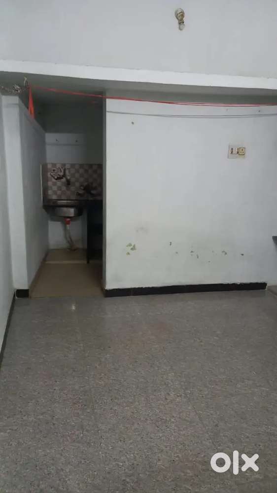 Single room, kitchen, Bathroom on rent