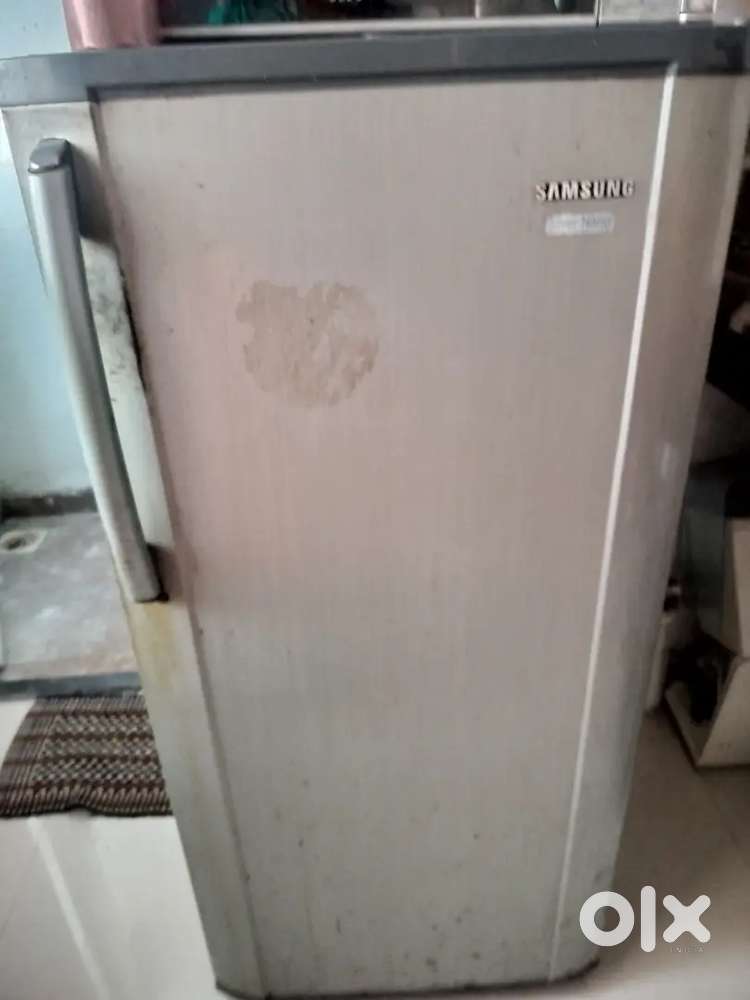 Samsung singal door good condition