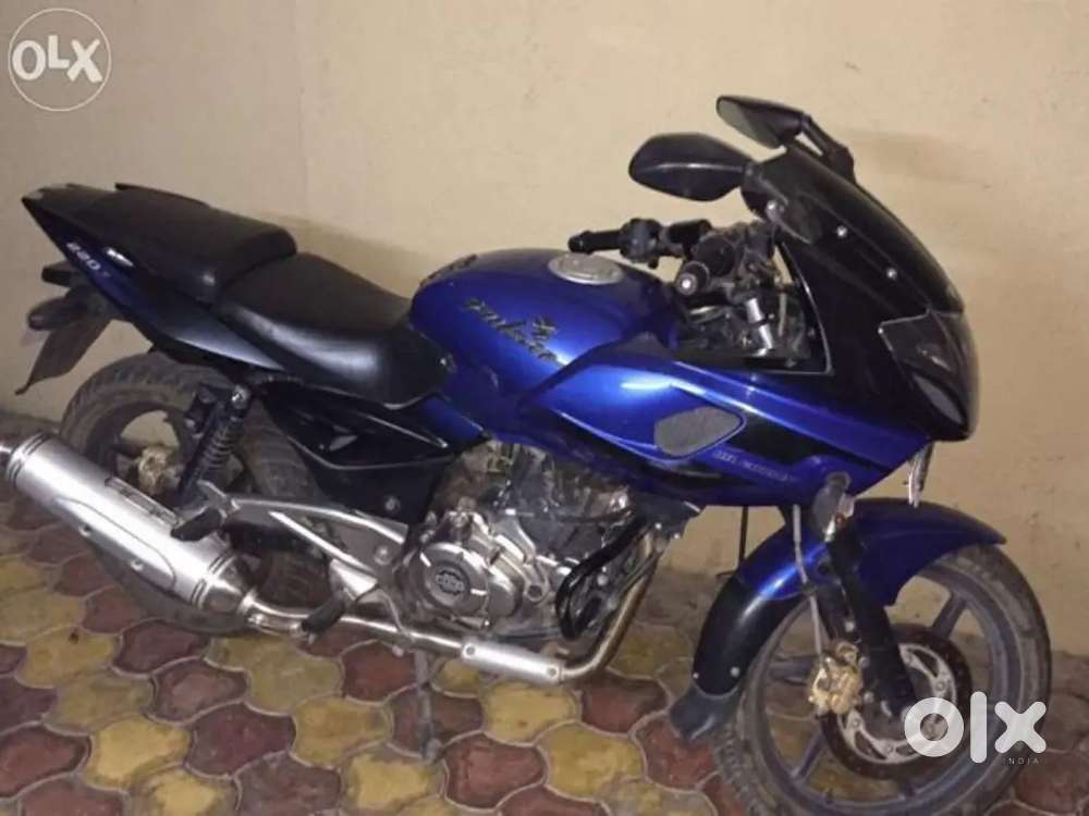Pulsar 220 in a very good condition