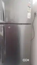 LG ka fridge hai