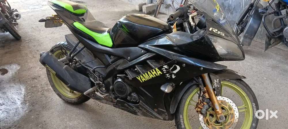 Yamaha R15