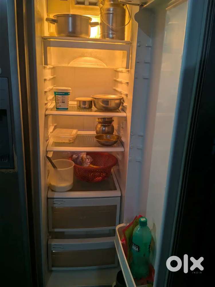 Lg Side by Side 570Litre fridge.