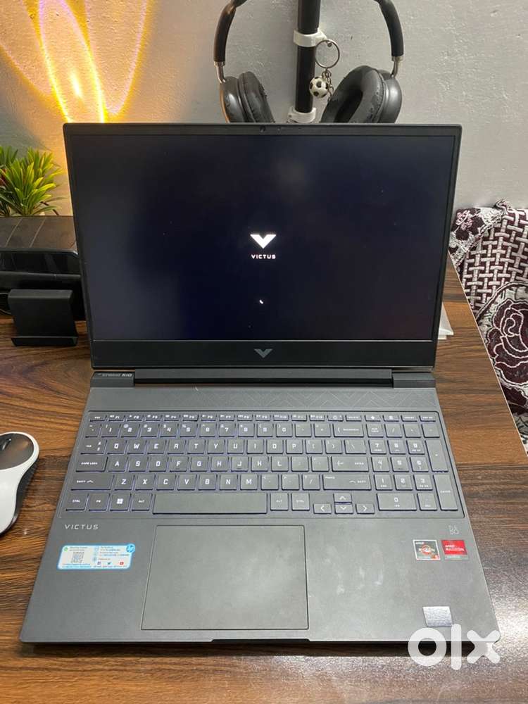 HP victus 512/8