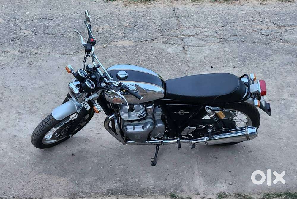 Interceptor 650. Colour - Glitter and dust.