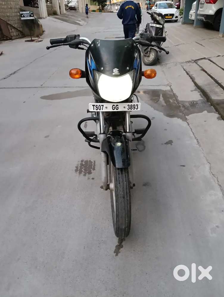 Bajaj ct100