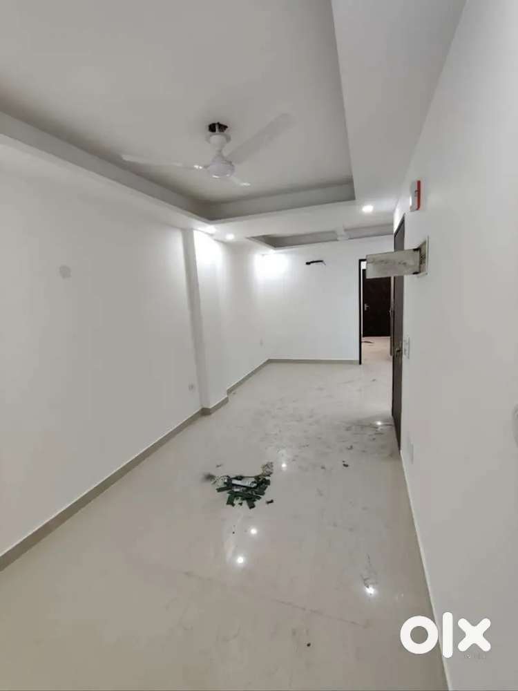 1100SQFT 4TH FLOOR APARTMENT SALE RS79,00,000 AT NEAR VADAPALANI KOIL