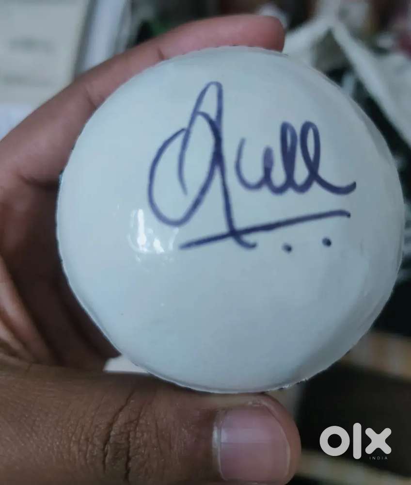 KL Rahul Signature Ball