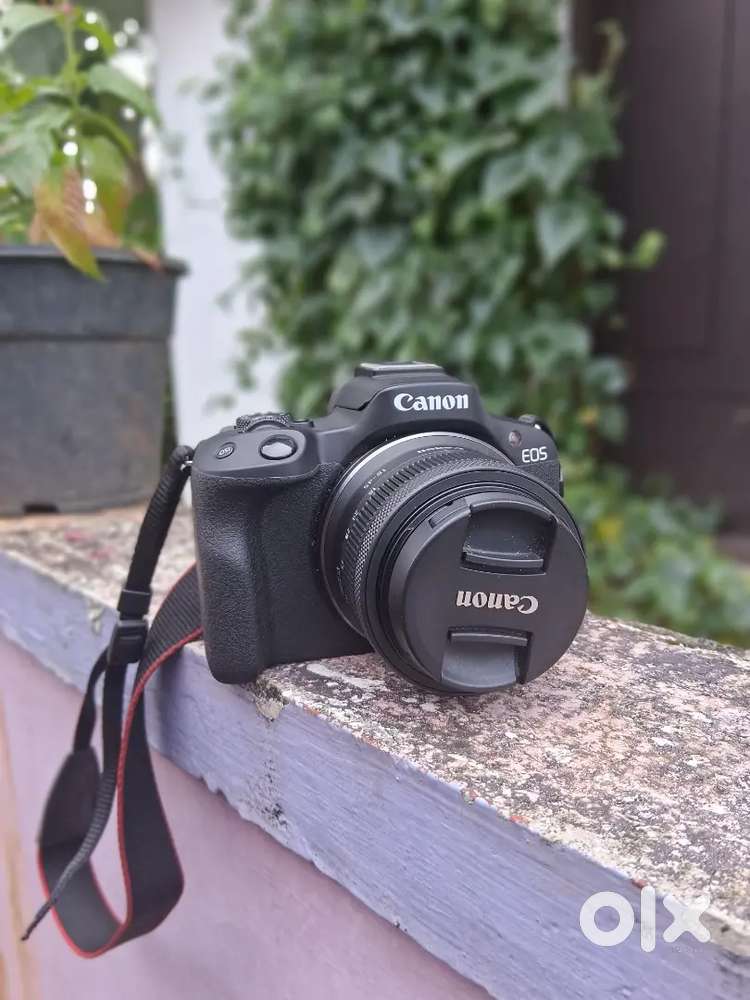 CANON EOS R50
