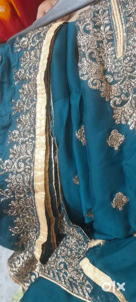 Suit for party