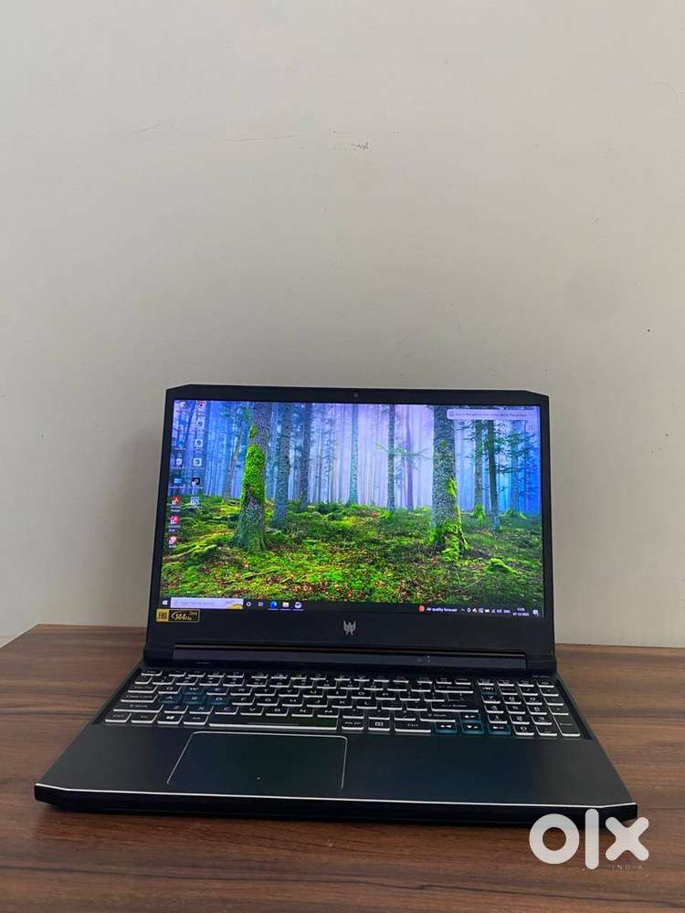 Predator helios 300 i7 10th gen 1TB SSD 16GB RAM