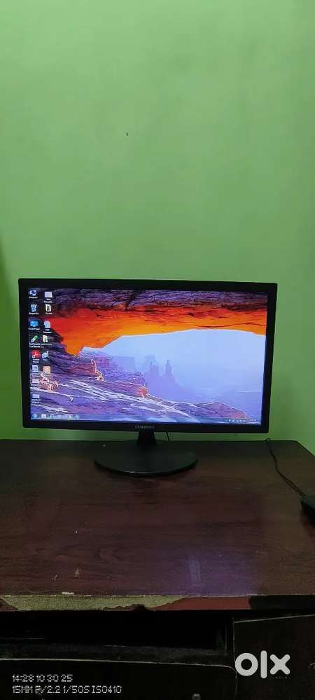 Computer set with table and home theatre