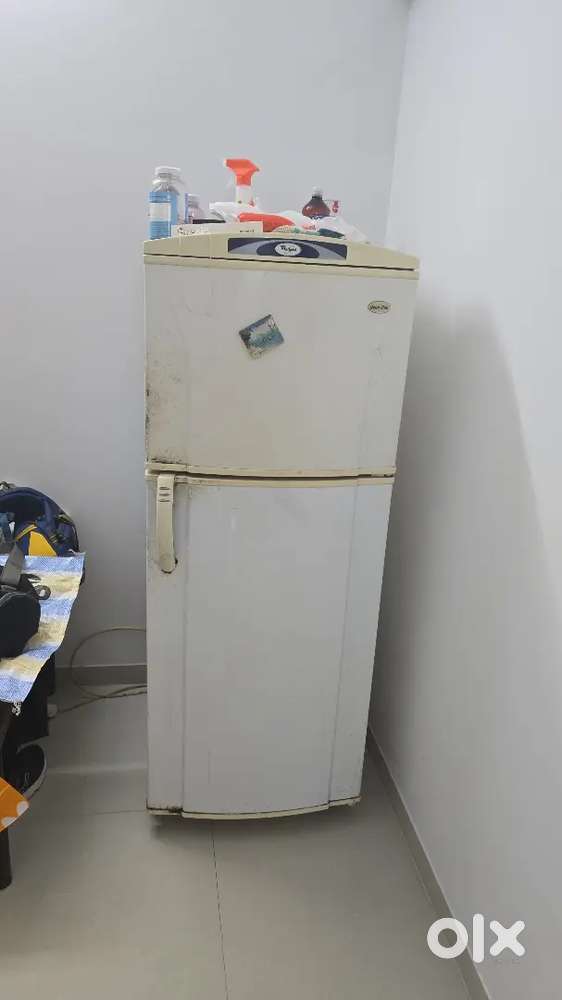 Whirlpool double door fridge