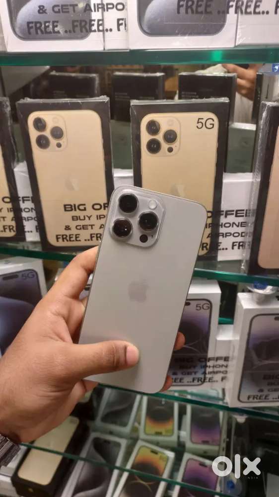 IPHONE 14 PRO 15 PRO & 16 PRO MAX IN IMACYLATE CONDITION ITS REFURBISH