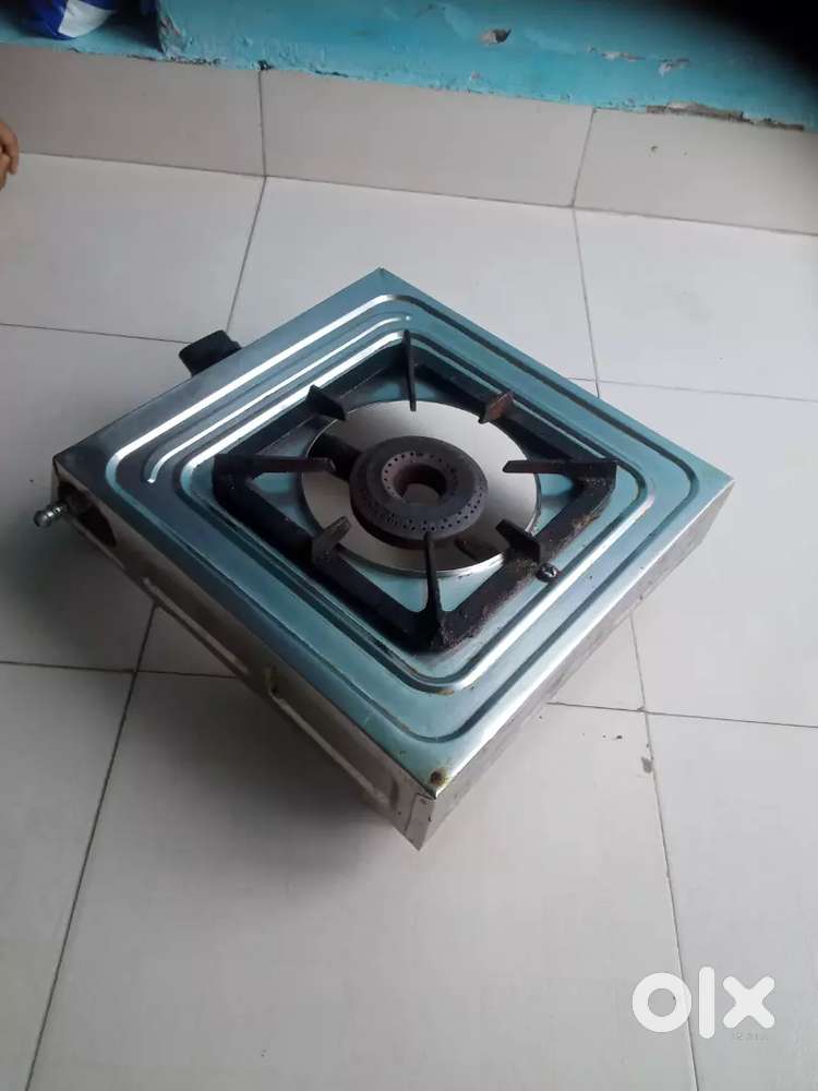 गैस चूल्हा 6 month old hai सूर्या कम्पनी का है कोई दिक्कत नहीं है