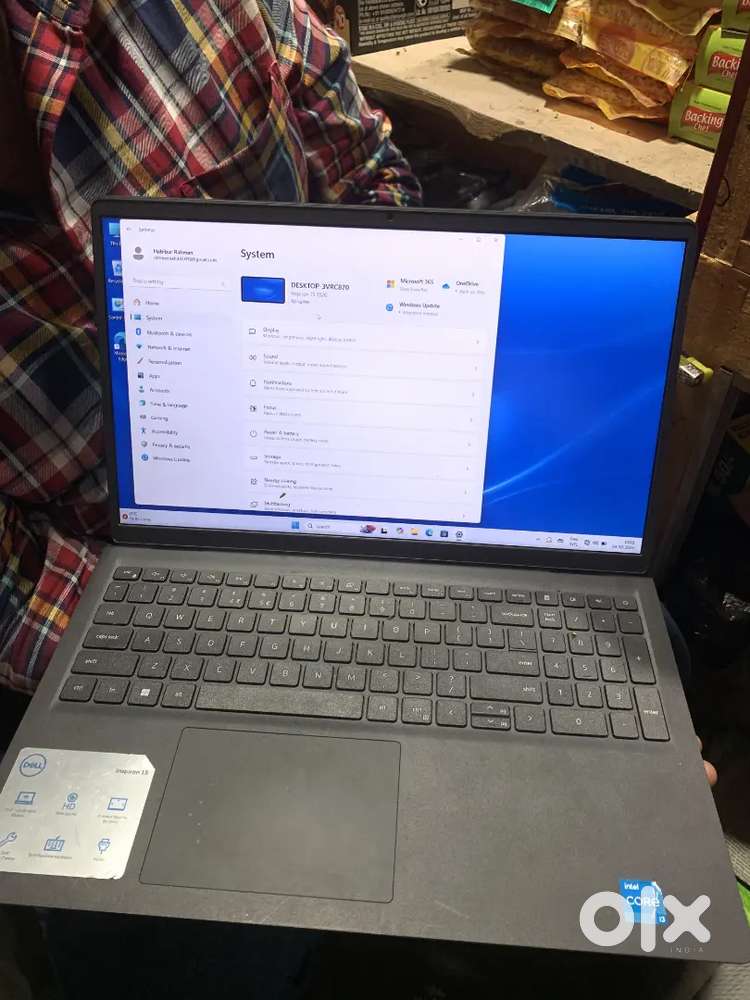 Dell Inspiron 15 With Intel i3 Processor With 8 Ram And 254 Storage
