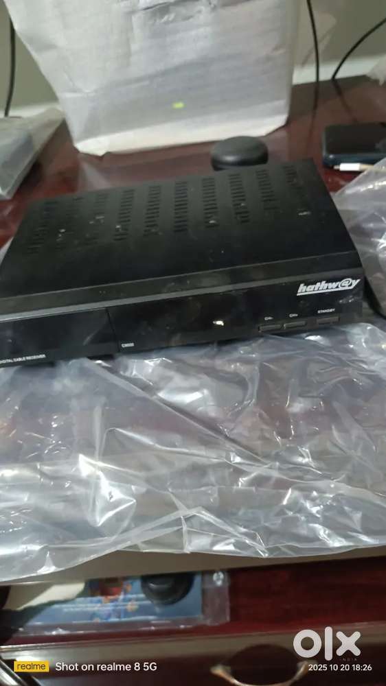 Hathway set of box with remote