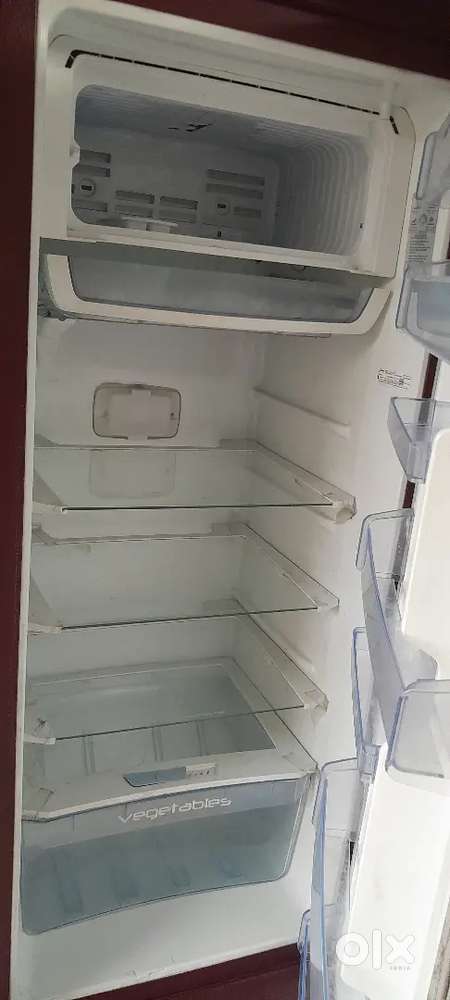 Fridgeबेचना है