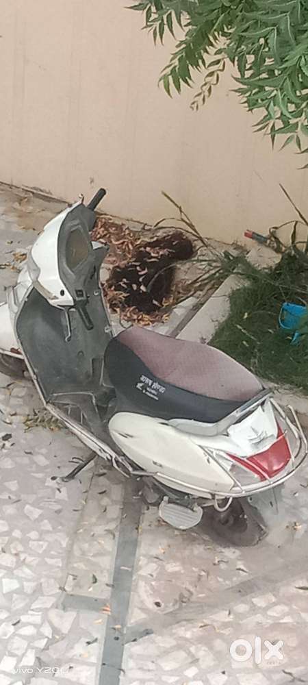 Its honda 5g. 2019 starting model