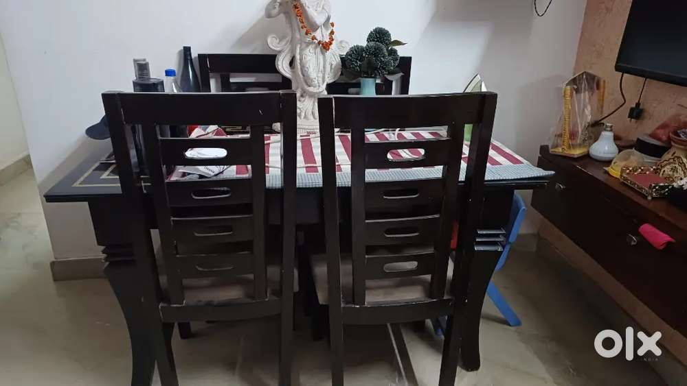 Dining table set