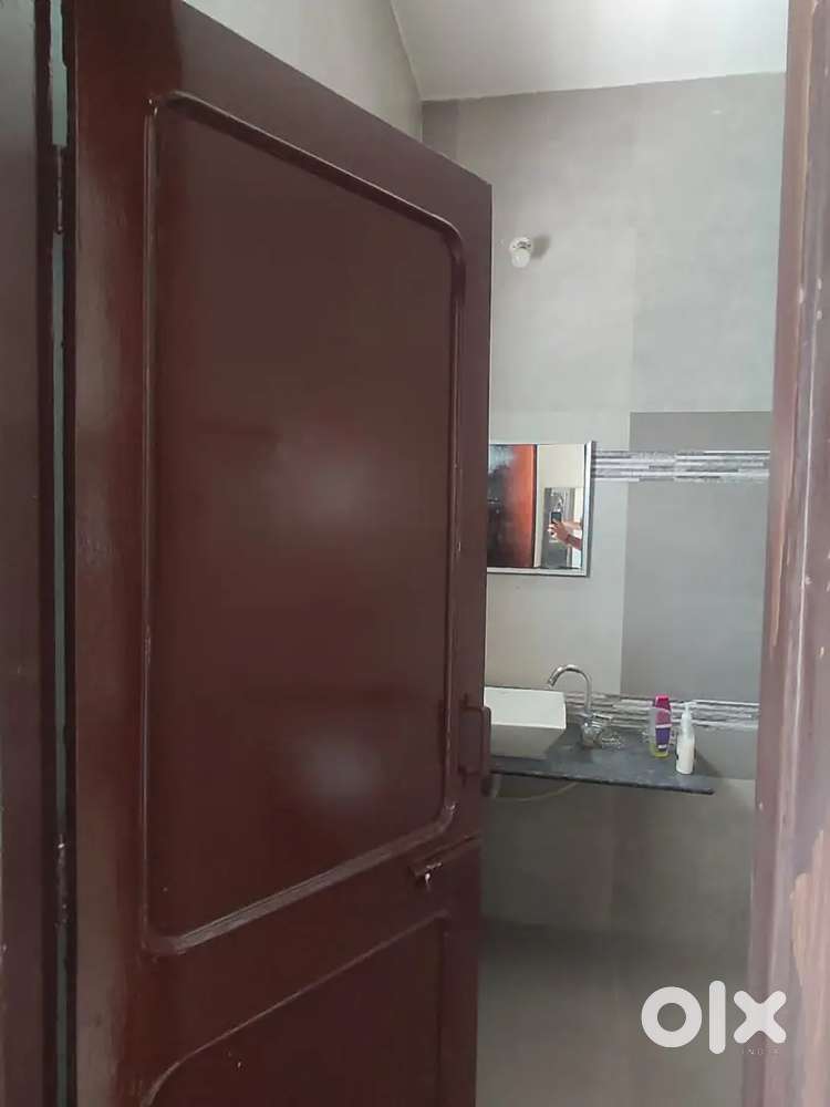 Royal park 1 University road