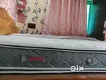 KURL ON MATTRESS