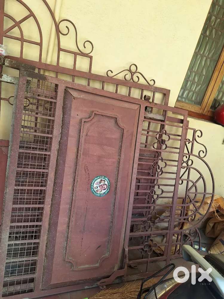Used MS steel gate 15 years old