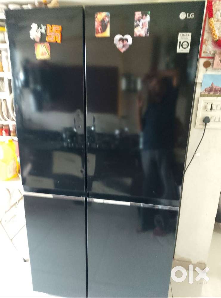 LG Big size 655 ltr 1 year old Side by Side refrigerator