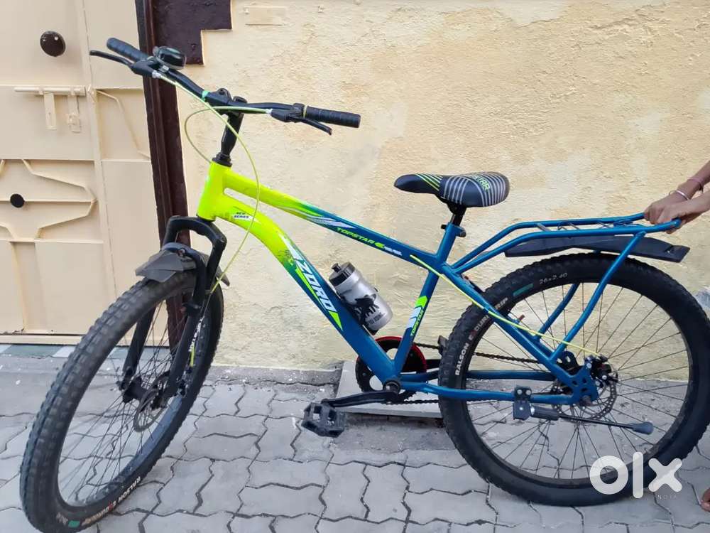 Cycle with double disc break
