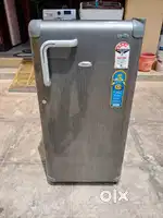 Whirlpool excellent working fridge on low cos.