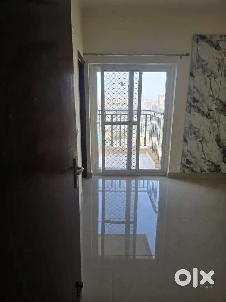 3 bhk semi furnished
