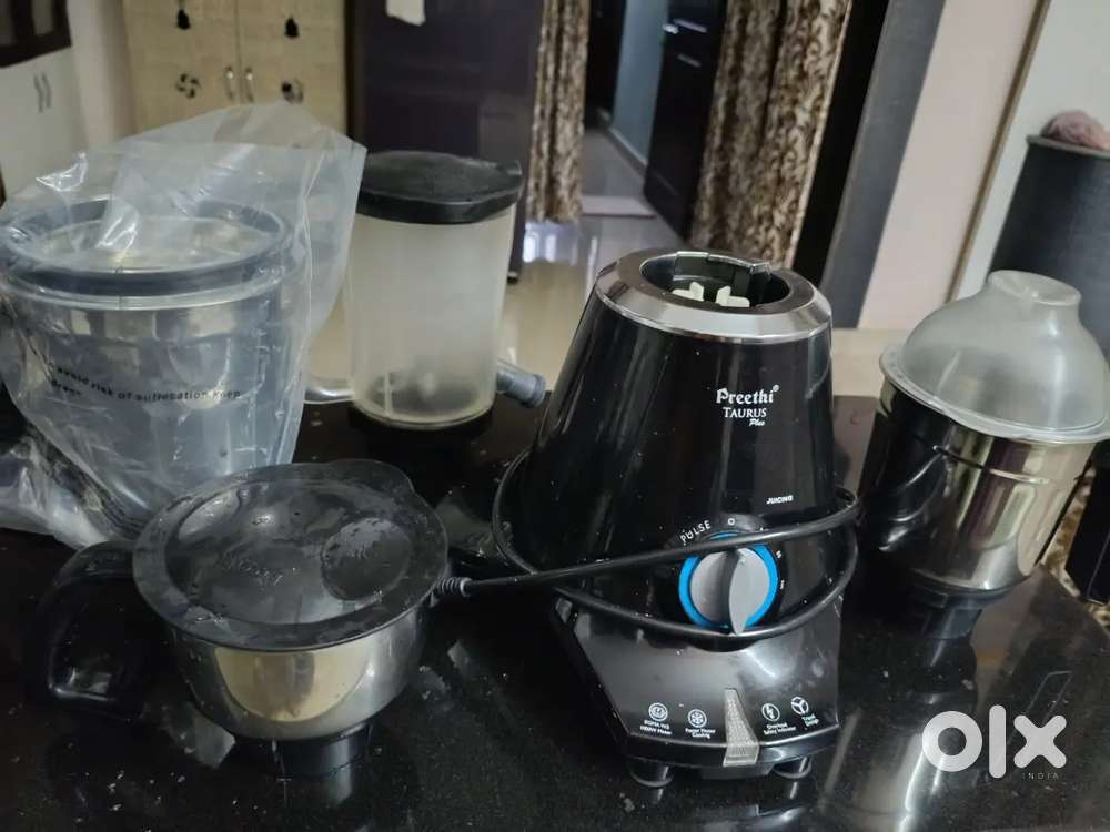 Preethi 1000 watts mixer with 4 Jars  including juicer jar  1year old