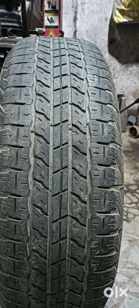 Bolero Xylo tuv 300 sumo 215 75 r 15