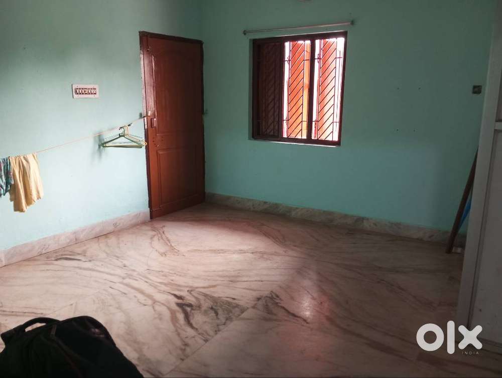 Need a roommate urgently ( single working woman/girl only)