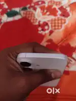 Iphone 16 white 128gb 100 bh 10days old