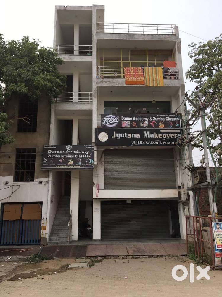 Showroom/Hall for Rent
