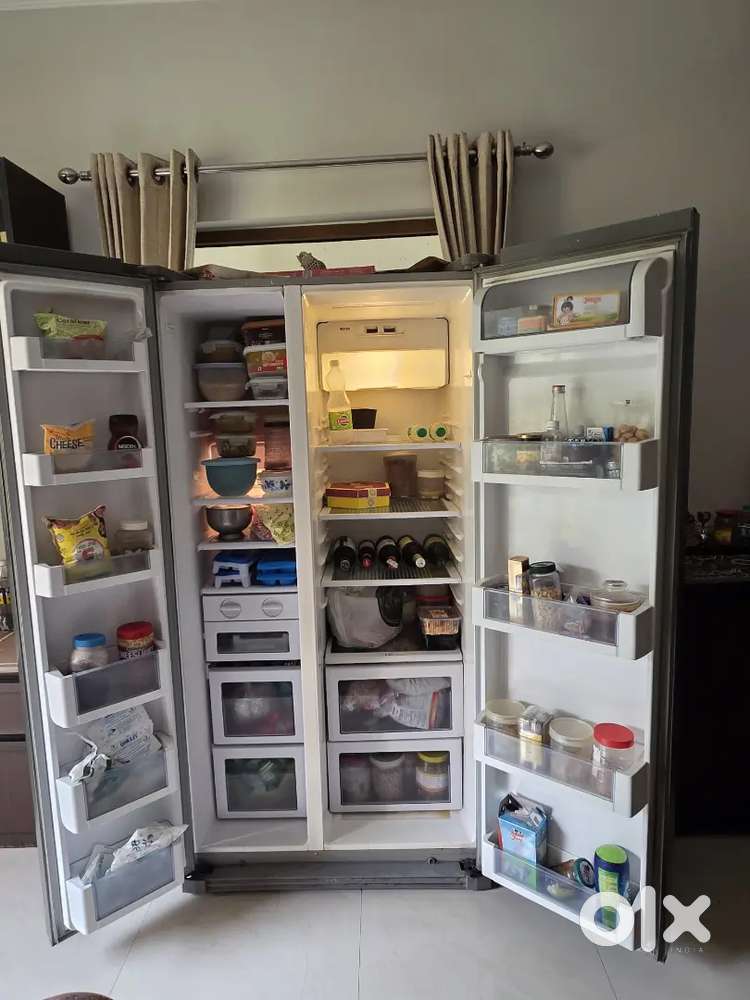 Haier, side by side refrigerator 600L - working