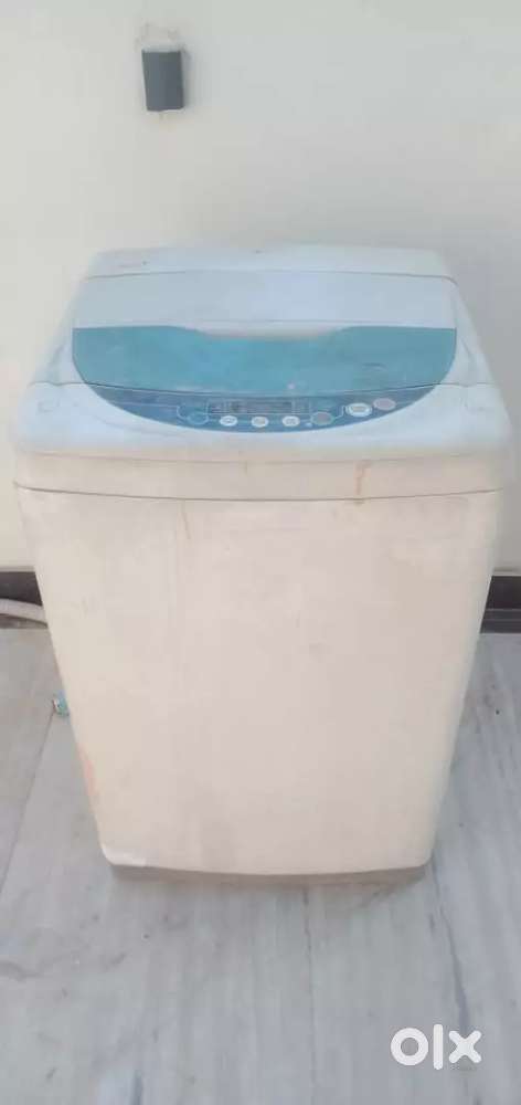 Washing Machine fully automaticworking LG 6.5kg capicity approx5 years