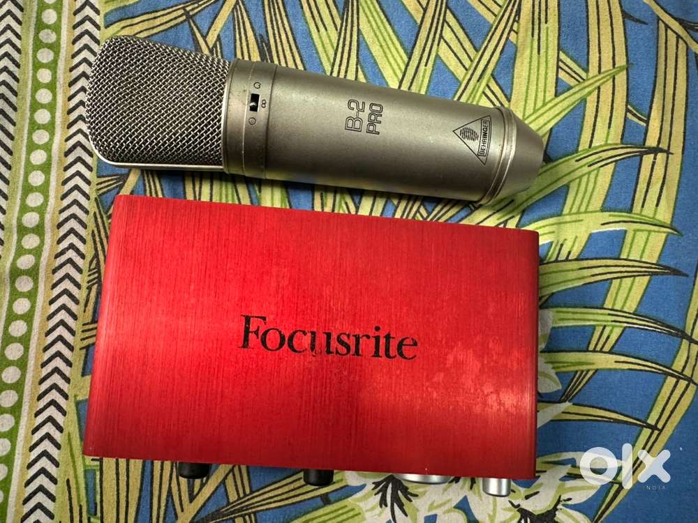 Focusright 2i2 Sound Card And Behringer Mic