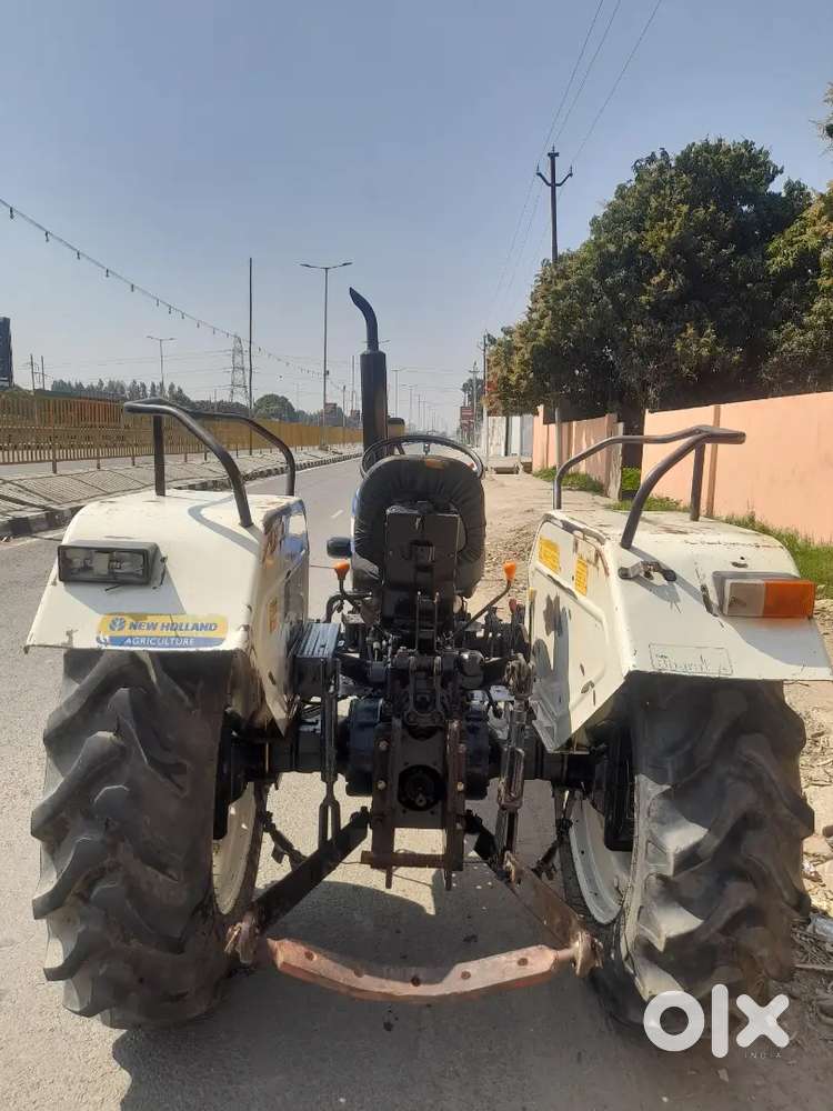 New Holland 3032