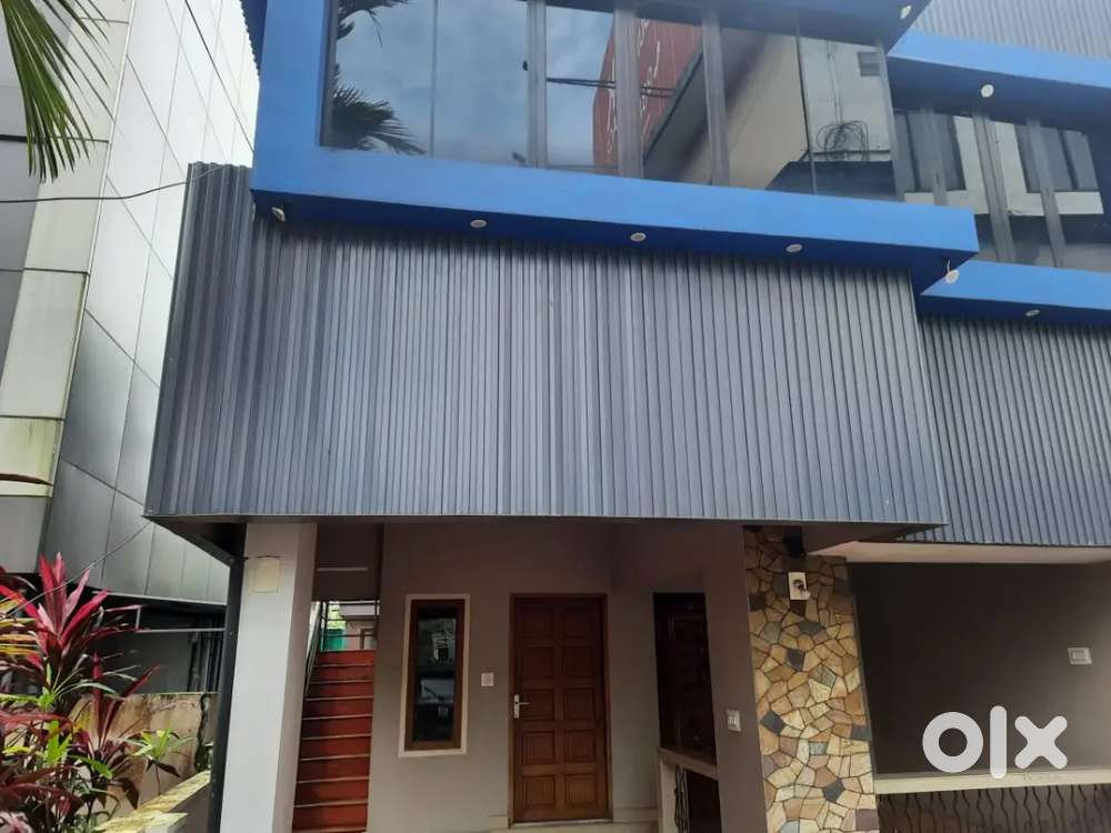 Rs. 100000/-Commercial Office space for rent at Edappally Toll