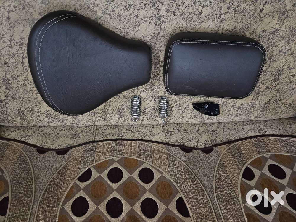 Royal Enfield Classic 350 Original Seat set