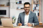 HDFC বেঙ্কত staff recruit কৰি থকা হৈছে , desk job হয়