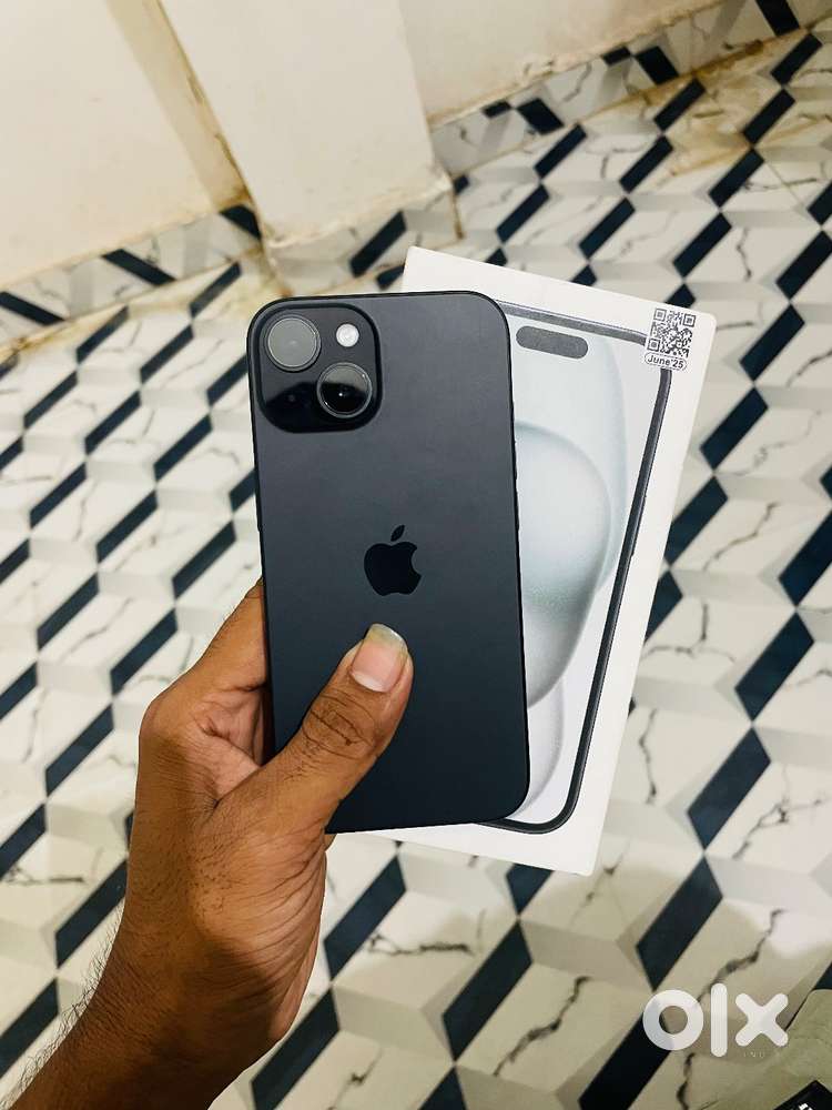 Iphone 15 128gb 3month old with bill box cable 100% battery health