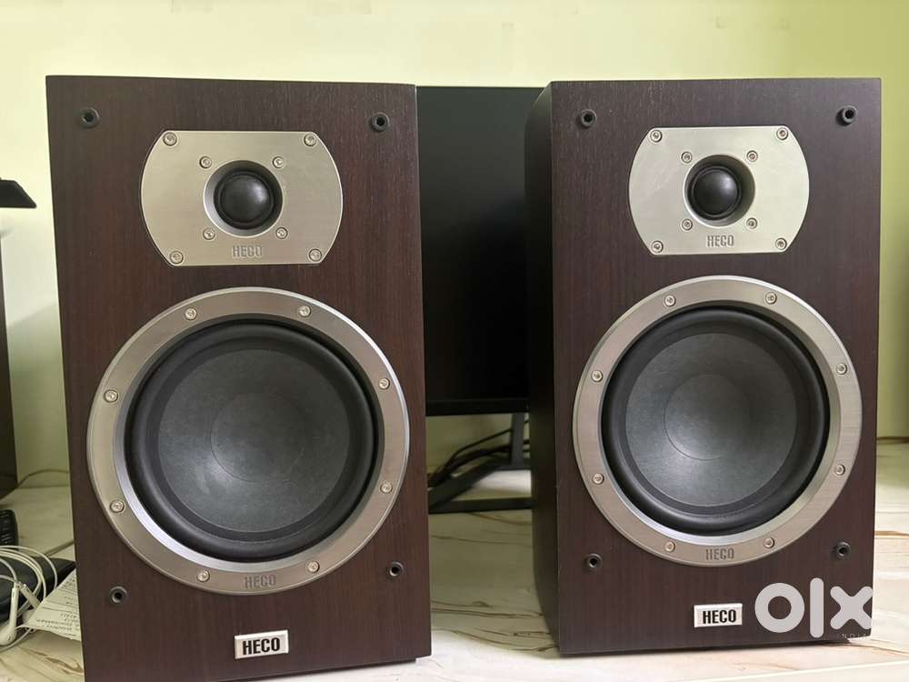 HECO Victa prime 302 Bookshelf speaker for stereo