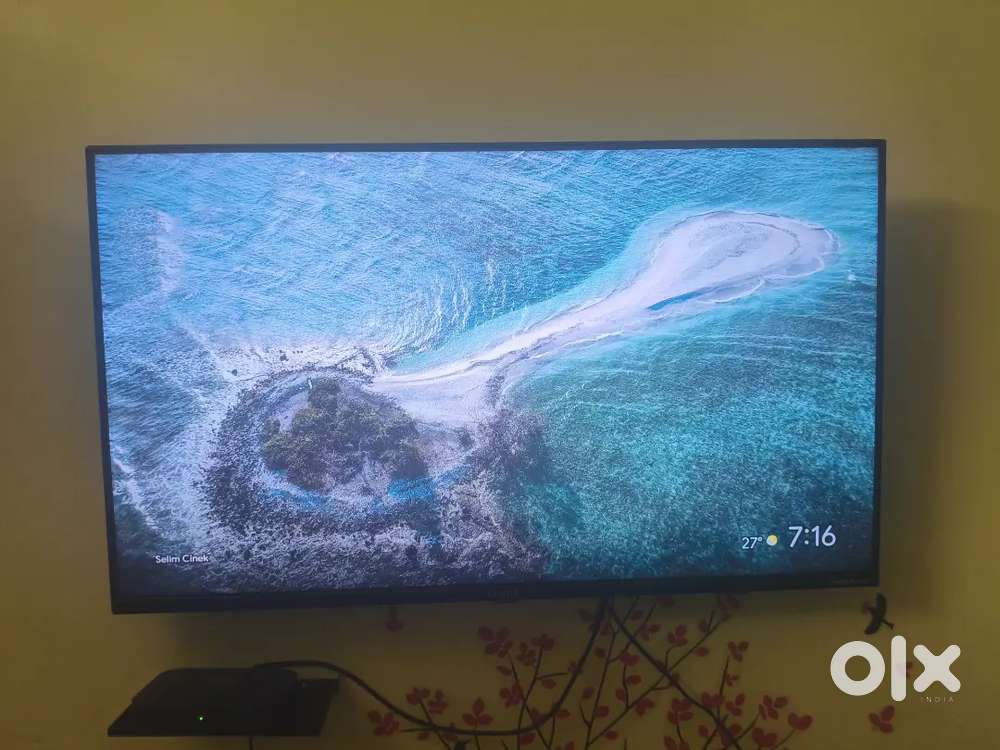 Croma TV 43 inch 4k dolby atom 1.5 months old