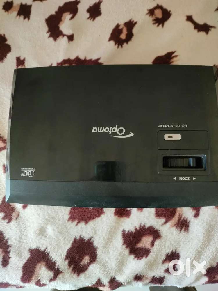 Projector (High resolution Optima Projector)