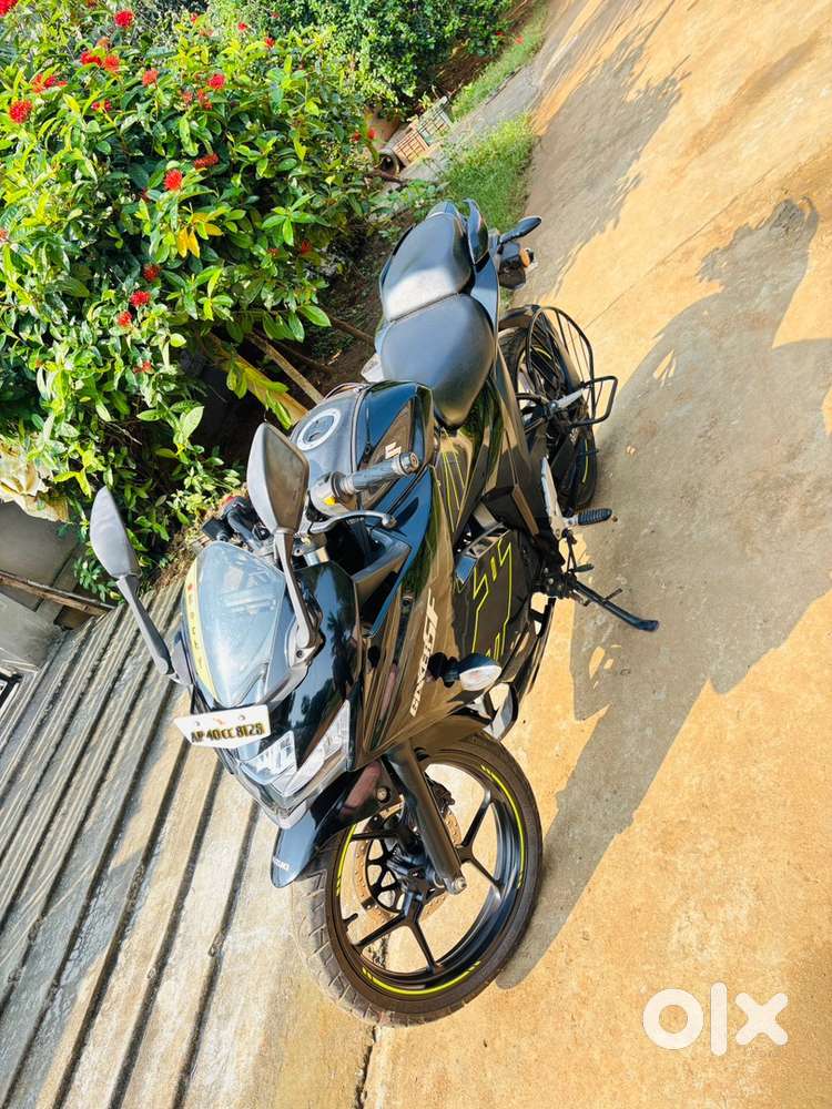 Suzuki Gixxer sf
