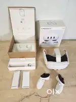 Meta Quest 3 512GB VR Headset - White With All accessories Used