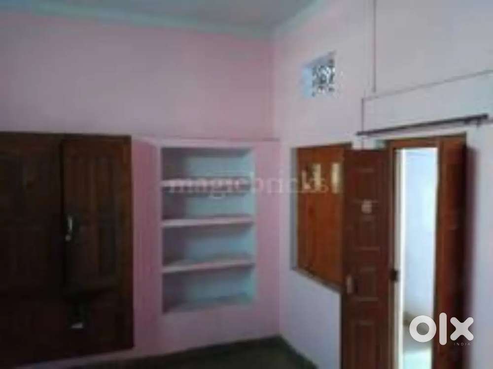 One Bhk flat for girls in Durga kund